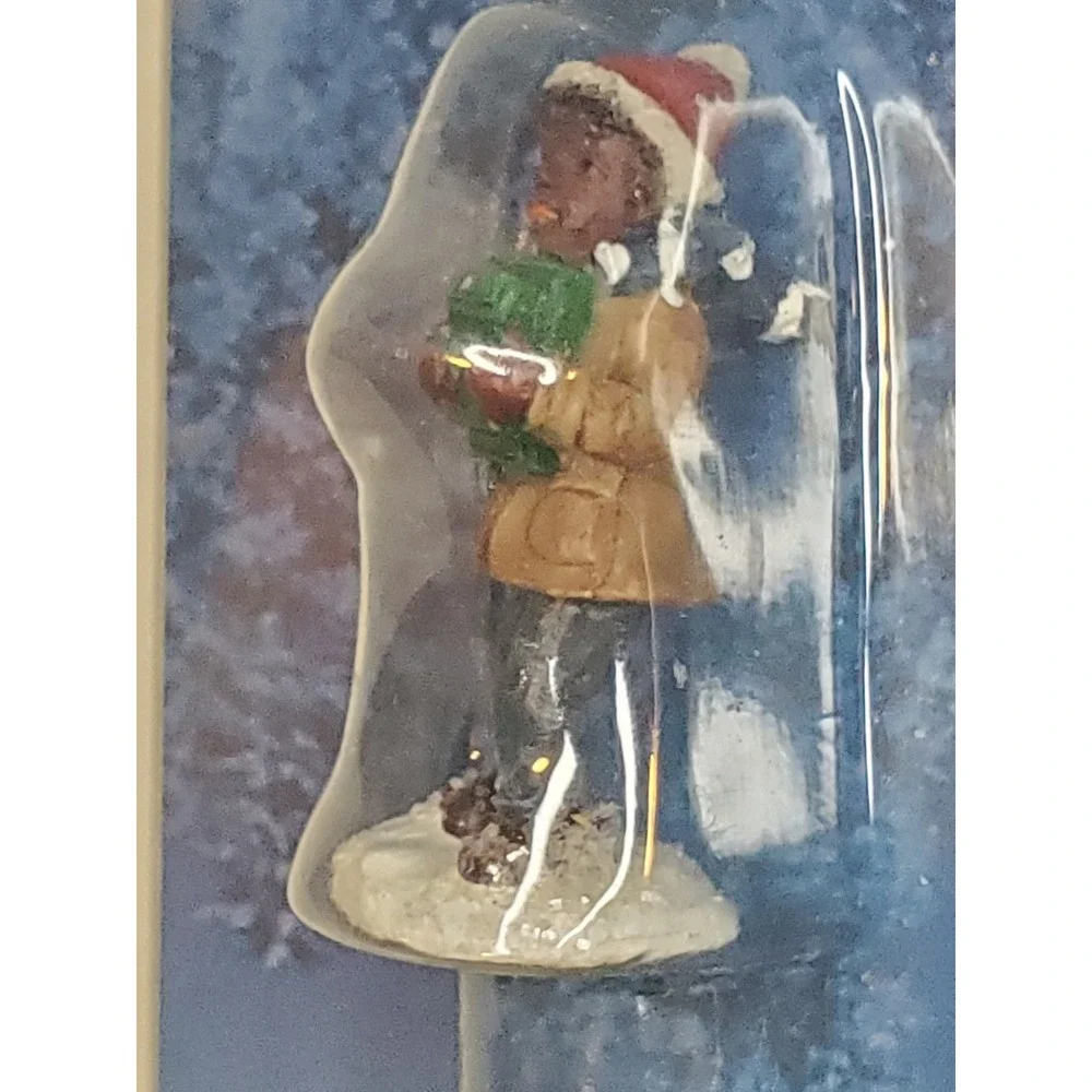 Cobblestone Corners Christmas Village Accessories‎ Black Figurines Set of 4 NEW